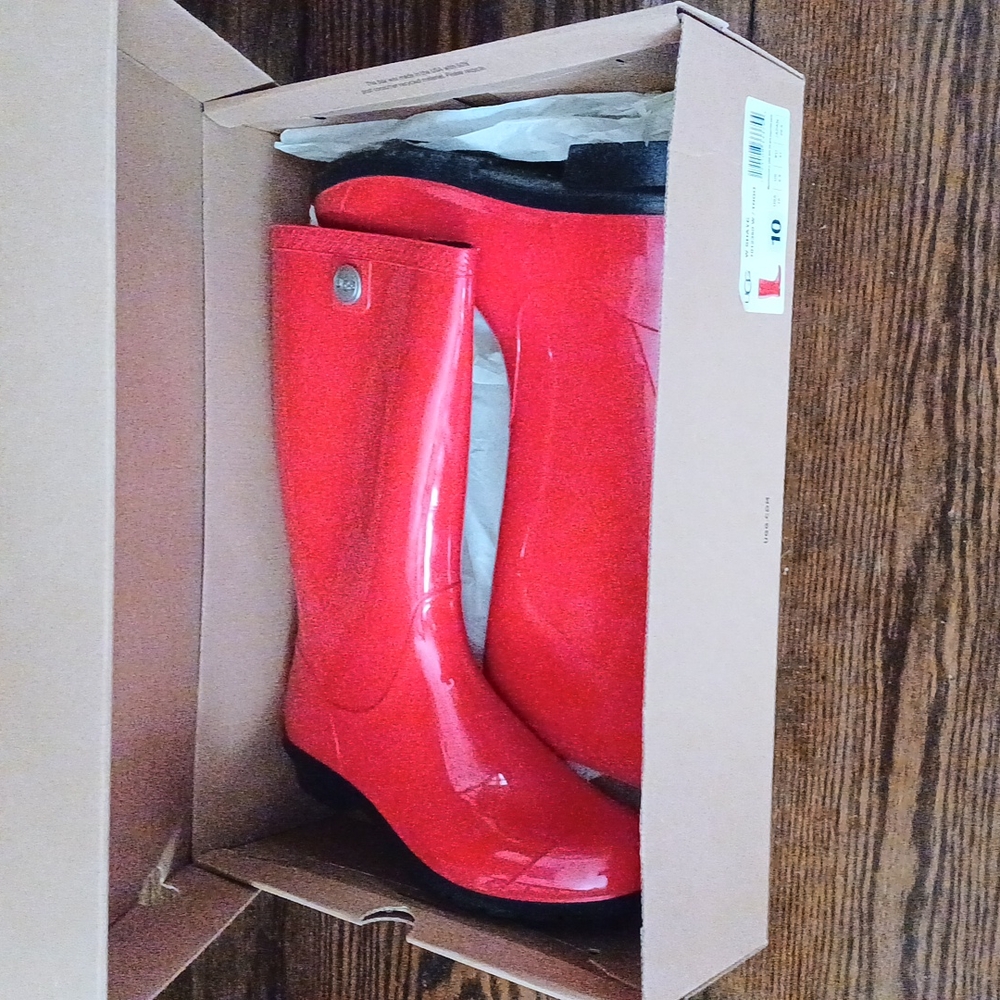 UGG - Picture 5 of 5